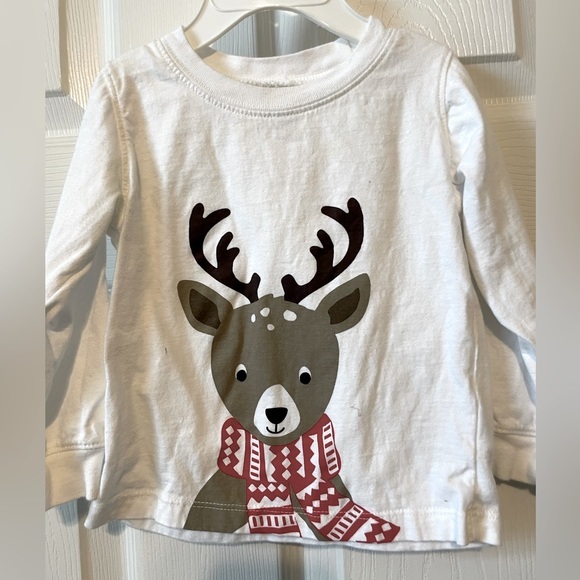 *3/20* Reindeer tee  $5 with another purchase‎ - Picture 1 of 1